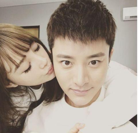 李小璐和贾乃亮最近怎么样啊，15岁就混迹名利场的李小璐