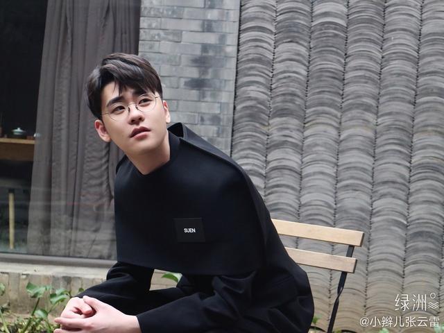 张云雷最近的现状，张云雷发自拍晒近况