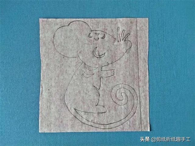 鼠年剪纸教程图解步骤，手工剪纸老鼠教程-老鼠窗花