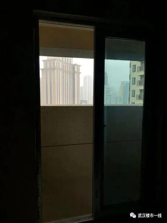 公建化外立面施工需要搭架子吗，公建化外立面是个什么东西