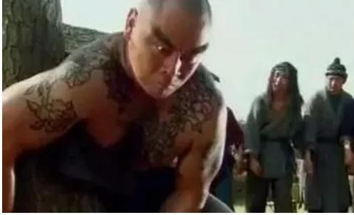 花和尚是谁的绰号，鲁智深的外号及性格特点（鲁智深为什么在《水浒传》里叫做花和尚）