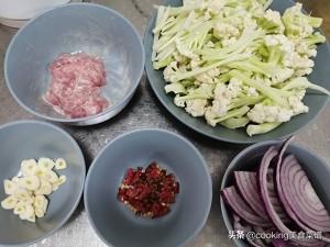 素炒菜花的做法，家常素炒花菜的做法（家常素菜菜谱）