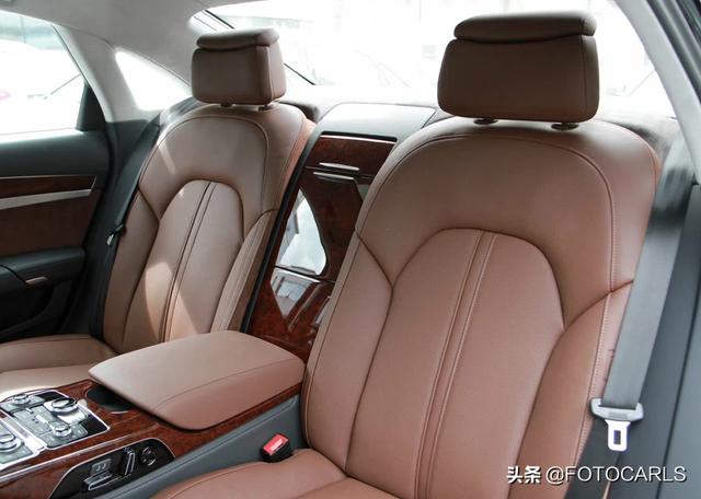奥迪a8lw12，全新奥迪a8lw12评测（网友：看着比奔驰S气场足）