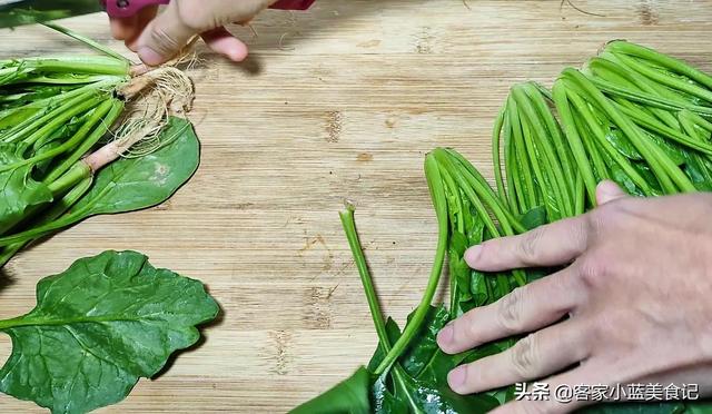 菠菜鸡蛋怎么炒，菠菜鸡蛋怎么炒好吃又简单