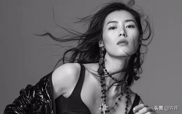 华伦天奴代言人，唐嫣没穿华伦天奴高定（官宣代言辱华品牌）