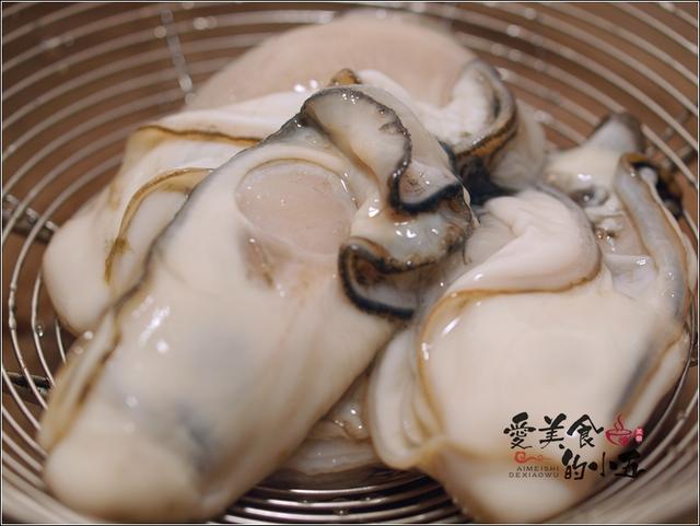冻生蚝怎么做好吃，冻半壳生蚝的做法（老少皆宜鲜嫩多汁）