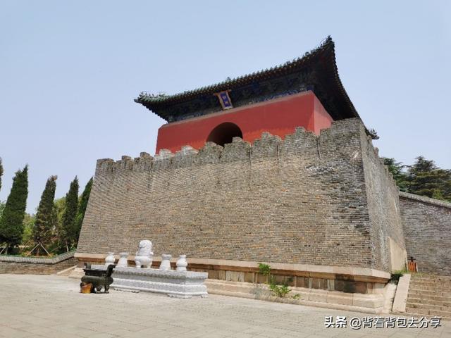 济宁旅游景点大全，济宁周围的旅游景点大全推荐一下（三孔、微山湖、两孟、水泊梁山……）
