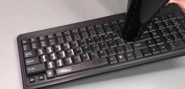 怎么有效的清理键盘，如何清理键盘