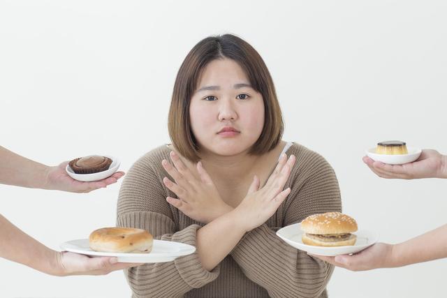 肥胖 喝水(肥胖喝水多尿少)
