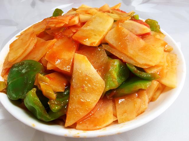 西红柿炒土豆简单做法窍门，西红柿炒土豆