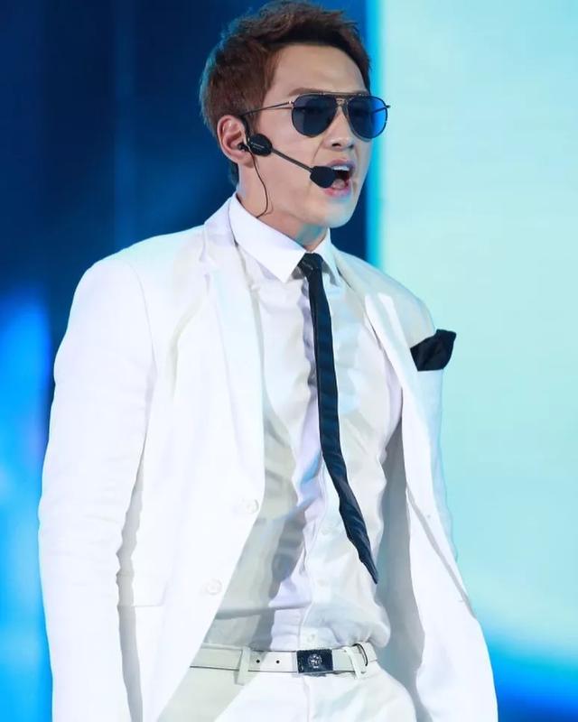 韩国明星rain，韩国超人气歌手rain真实个人资料（抖音爆火圈粉00后）