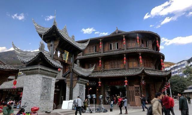 重庆旅游景点山城巷，像是行走在“天上的街市”