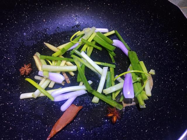 红烧鱼什么鱼好吃，红烧鱼要买什么鱼来做好吃一点（教你好吃的红烧鱼做法）