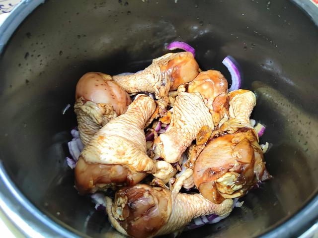 红烧鸡腿怎么做，红烧鸡腿怎么烧好吃又嫩