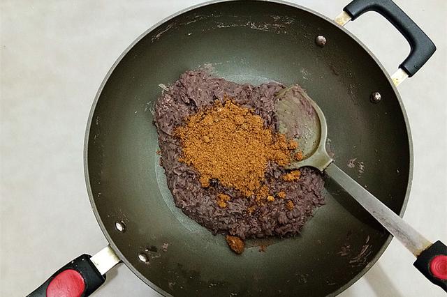 红豆包子馅怎么做，制作红豆包子简单又好吃