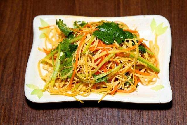 武汉必吃老字号美食，端午节粽子“咸甜口味之争”