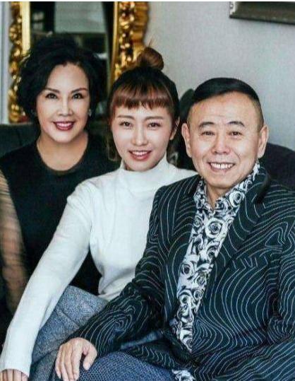 潘长江的婚姻观，潘长江为86岁母亲庆生