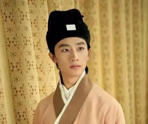 11岁黄轩现状，倒霉的黄轩12岁父母离婚