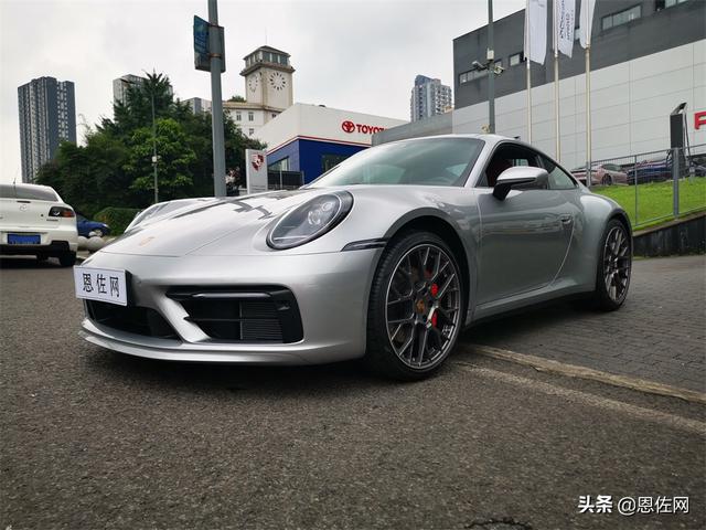 运动实用样样精通的豪华跑车 保时捷 911Carrera S