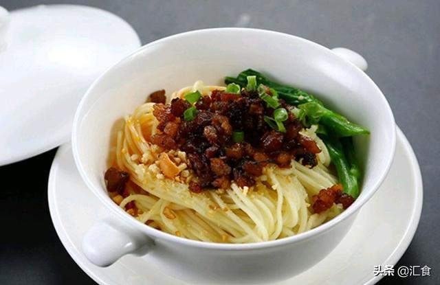 客家盆菜全家福，吃传统盆菜年味好意头