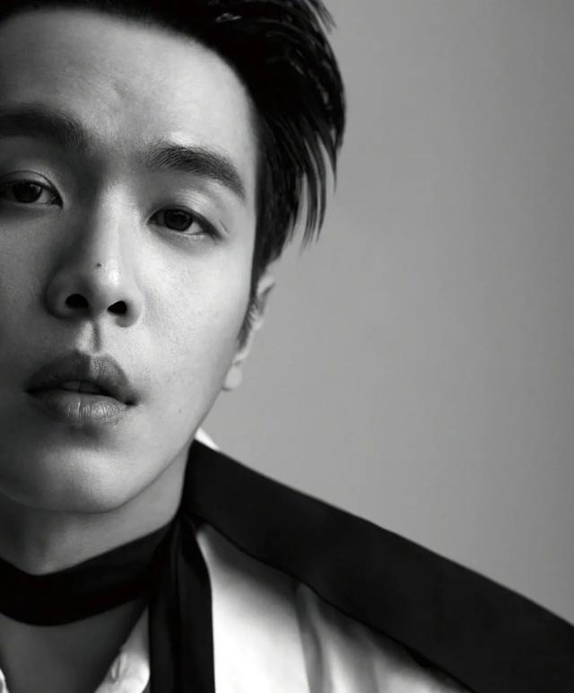 张若昀帮父亲还债是真的吗，张若昀把亲爹告了令人意外