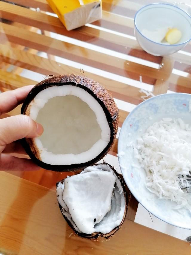 广东椰子煲鸡正确做法，回味无穷椰香四溢