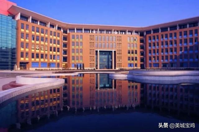 2022年宝鸡中学排名前十学校，宝鸡市拥有400米标准运动场的21所学校