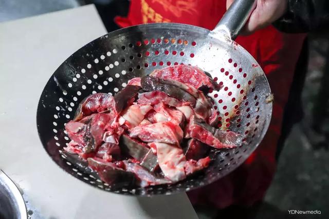 黑龙潭鲶鱼王，电工都搞不定的鲶鱼王