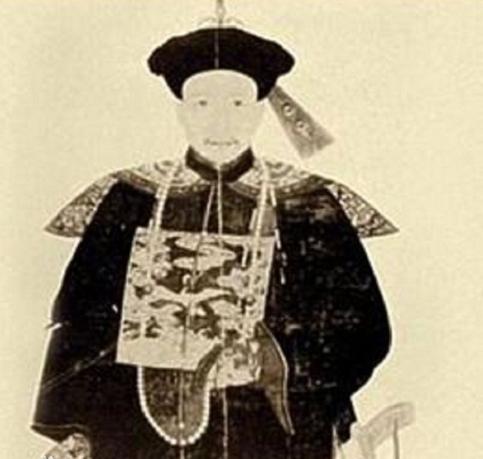 和珅财富之谜真相，真实的和珅大奸大恶