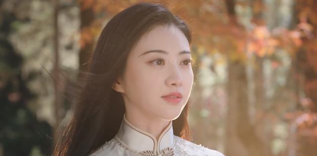 司藤张彬彬景甜合体直播，景甜无惧怼脸拍