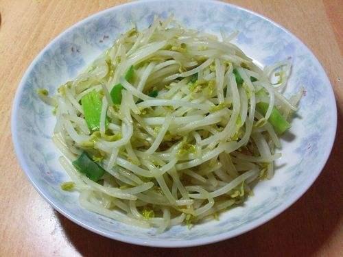 豆芽焯水几分钟熟，豆芽需要焯水几分钟再炒（看看厨师做菜时都放啥调料）