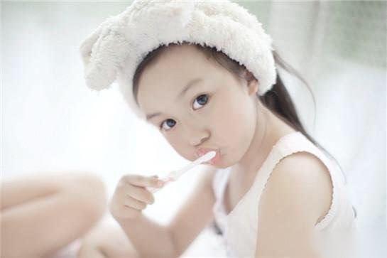 刘楚恬一家三口，小芈月刘楚恬人气不输孙俪