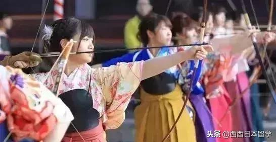 日本有没有35岁年龄限制，为什么日本人20岁才算是成年