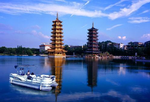 桂林旅游十二景，桂林旅游的一个绝美夜景观赏地