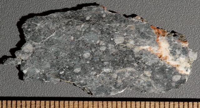 陨石的直观鉴别方法，陨石鉴伪完全手册