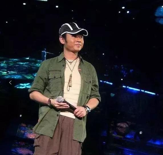 45岁的刀郎现状，45岁刀郎已发福