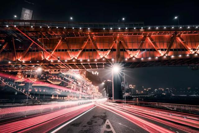 拍照人物高级感夜景，人像夜景这么拍超棒