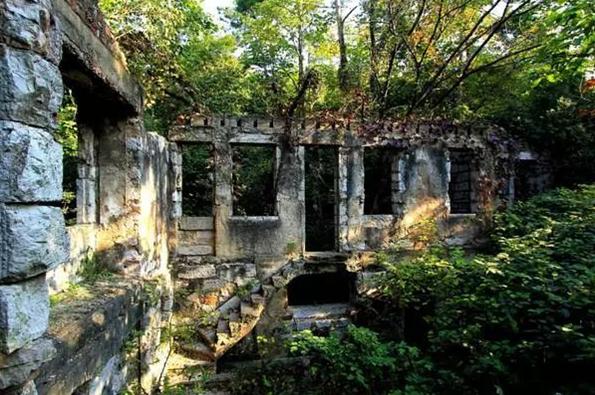 广西龙吟寺风景，冷门旅游桂林石屋