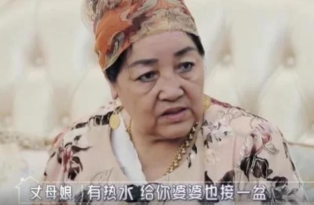 麥迪娜夫妻賴床不起，媽媽直接推門而入！婆婆的反應堪稱教科書 娛樂八卦吃瓜 第9张