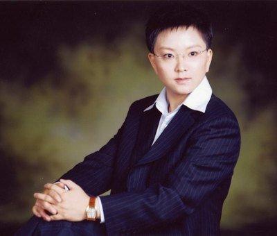 怎样评价王珮瑜，王珮瑜的坎坷经历