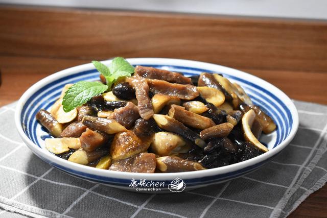 茶树菇和什么炒牛肉，这是茶树菇炒牛肉家常做法