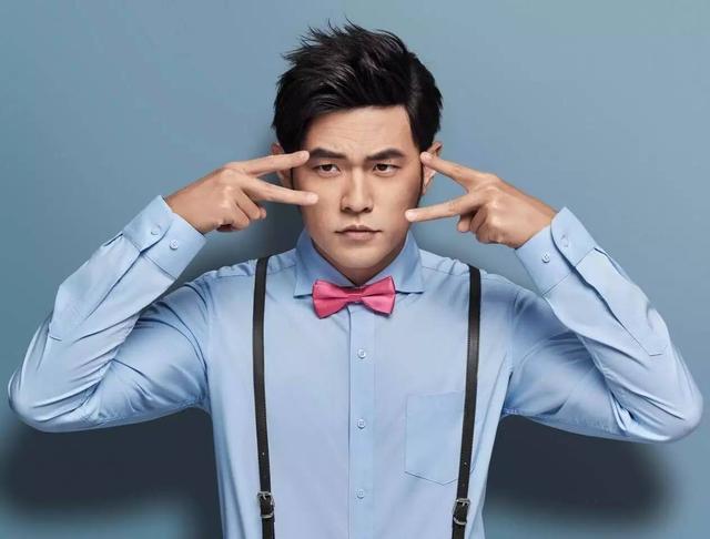 周杰伦的家庭情况和个人资料，含泪与离异父亲和解