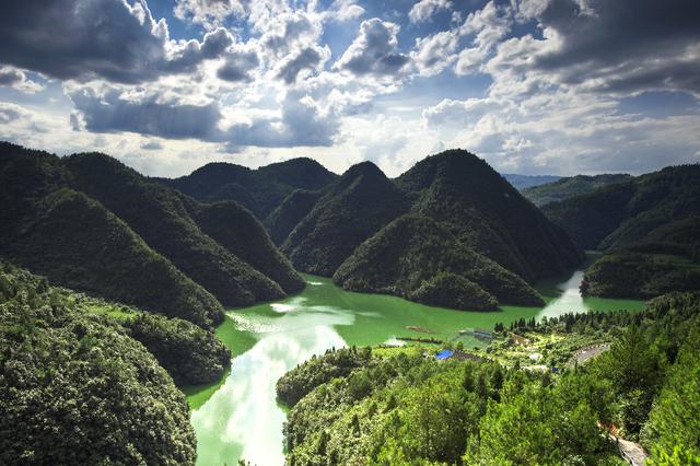 铜仁地区旅游景点有哪些，铜仁最美的10大景区