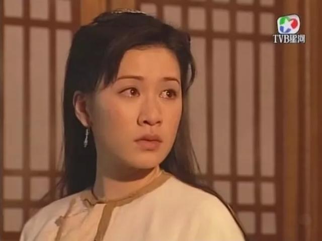 佘詩曼45歲再演少女，卻沒有一絲違和感，港女都不會老的嗎？ 娛樂八卦吃瓜 第3张