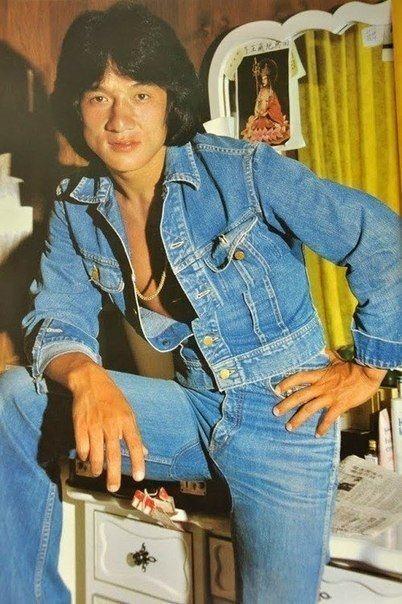 成龙现在多少岁，成龙从年轻到现在（成龙1岁到40岁罕见照）