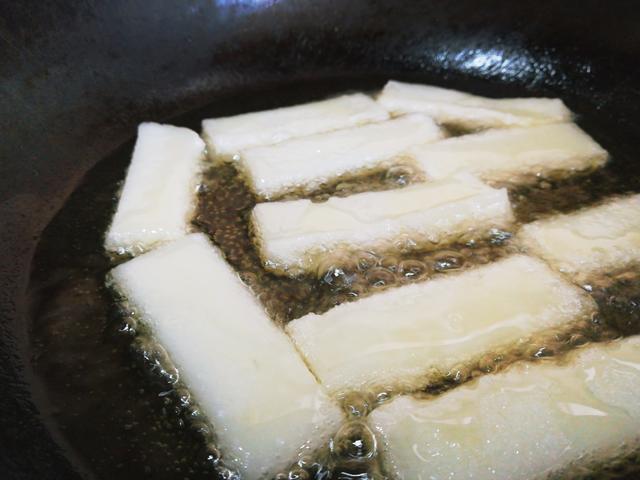 四川的红糖糍粑怎么吃，四川火锅灵魂伴侣红糖糍粑