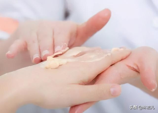 唐嫣与王鸥身高对比，唐嫣蒋欣还有位小姐姐居然178