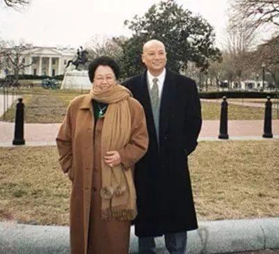 迟重瑞原来有老婆吗，38岁唐僧迟重瑞娶大11岁二婚富婆