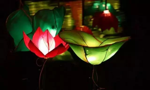 关于元宵节的古诗四句，关于元宵节的古诗简单的四句