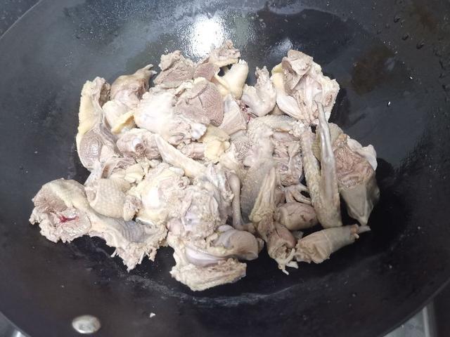 鸽子鸡汤怎么炖才有营养，营养不流失